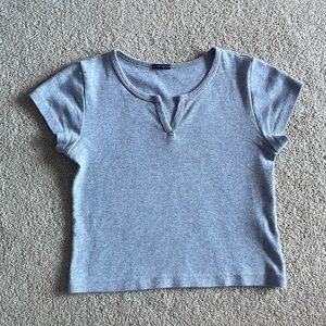 NWOT- Brandy Melville Ashlyn Keyhole Gray Basic Crop Top (XS/S)